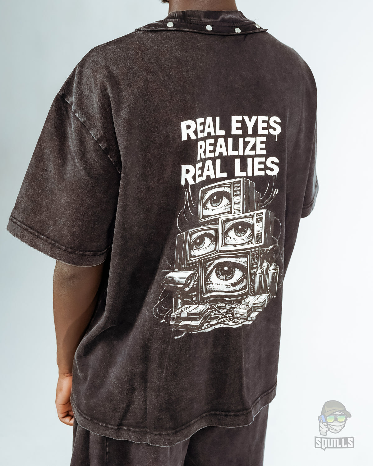 Jū Juli “Real Eyes” Studded Vintage Tee