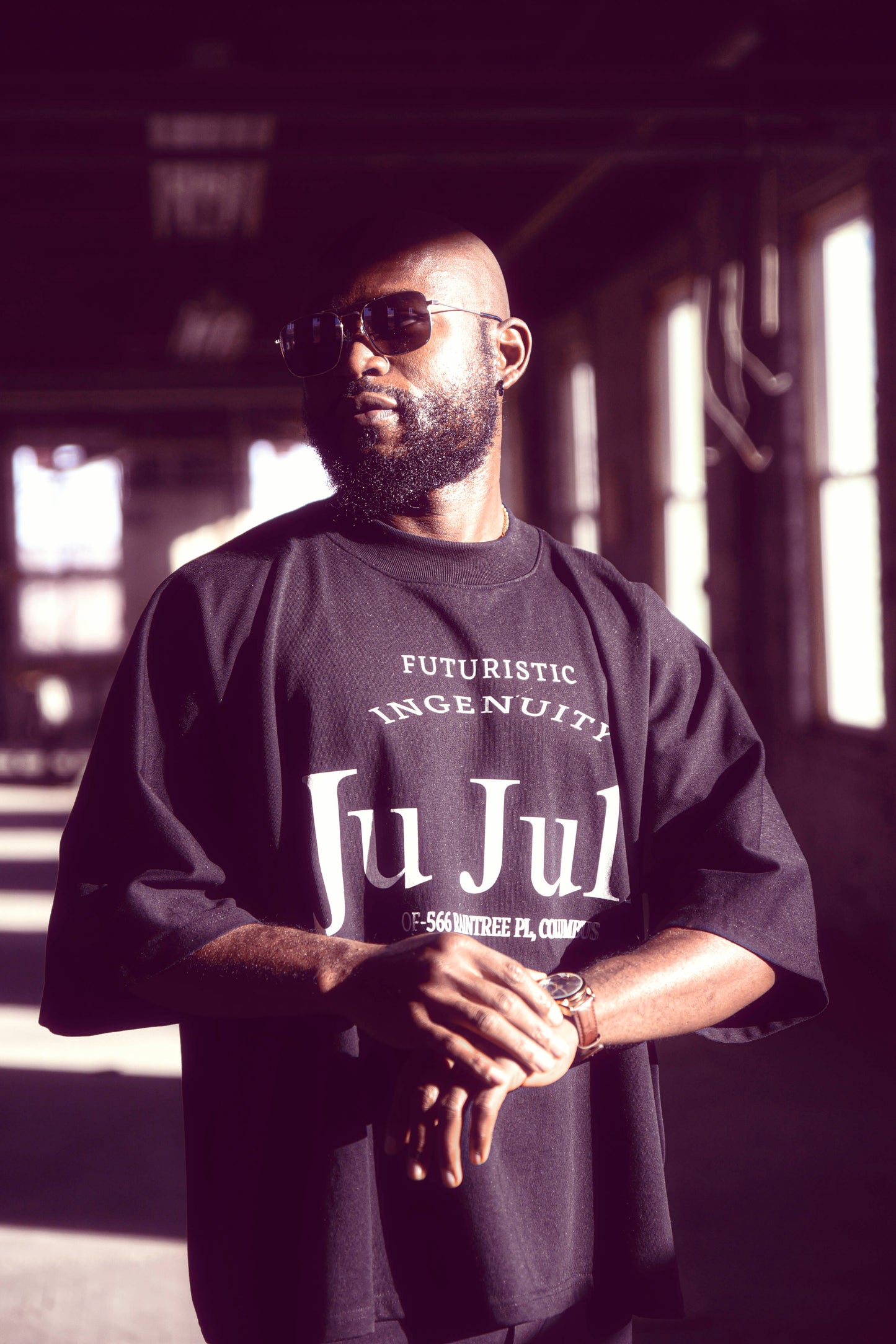 Jū Juli – Futuristisches Einfallsreichtum-Boxy-T-Shirt