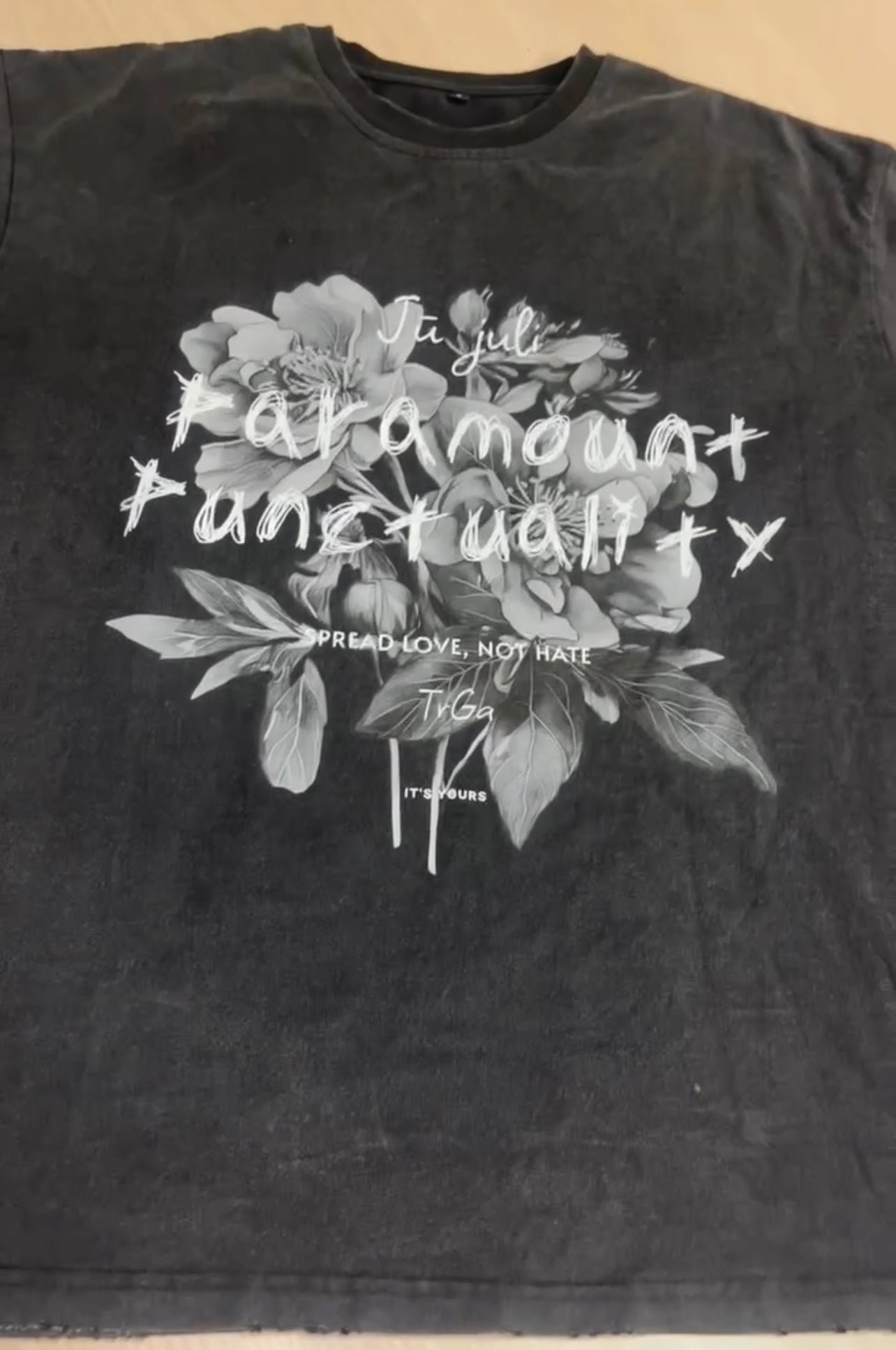 Jū Juli “Paramount Punctuality” vintage T-shirt